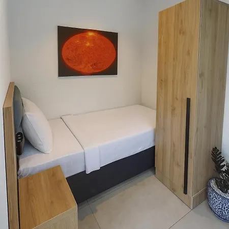 Hotel Taga *